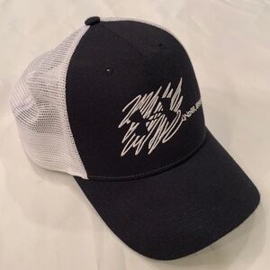 Under Armour heat gear snap back mesh baseball cap black snd white